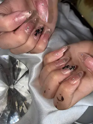 ミディアム YOKOSUKA NAILS💅🍃のネイルデザイン