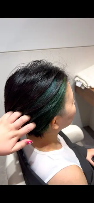ショート カラー オタク特化美容師💟 チバコナツのヘアスタイル