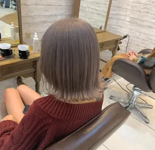 ミディアム カラー 天野 利咲のヘアスタイル