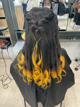 ミディアム カラー インナーカラー 推し ブリーチ 髪質改善のヘアスタイル
