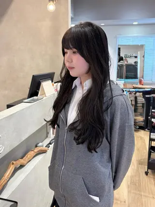 ロング こうやま みるのヘアスタイル