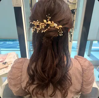 セミロング ヘアアレンジ コテ巻きパーマ💙 シノヤユイのヘアスタイル