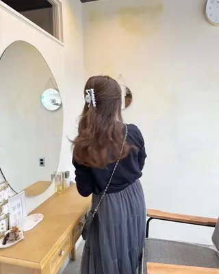 ロング カラー 🍋透け感カラー🍃 オリーブ🍐Kahoのヘアスタイル