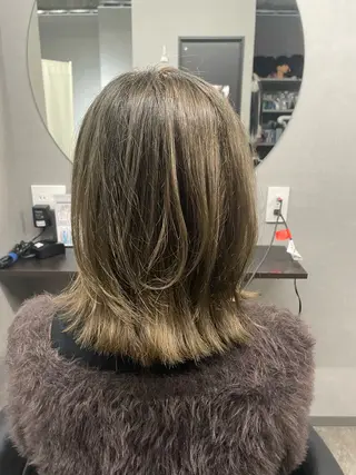 ミディアム カラー 🌹ミラクル美容師 🌹ブリーチくっぽのヘアスタイル