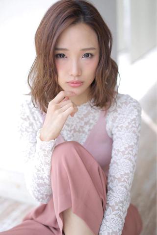 ミディアム 小川 海のヘアスタイル