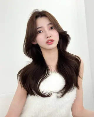 ロング カラー 韓国ヘア　紗希 🦋のヘアスタイル