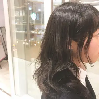 セミロング パーマ 大場 優のヘアスタイル