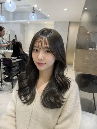 ロング カラー 透明感カラー🌿 グレージュ🐺陽介のヘアスタイル