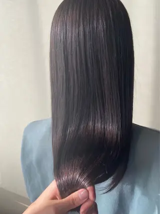 ミディアム 髪質改善 ハイトーン 透明感 川﨑 翼のヘアスタイル