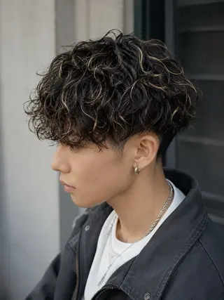 パーマ メンズ 宇梶 千愛のヘアスタイル
