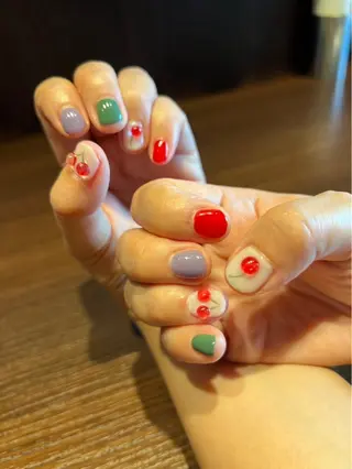 ネイル mano nella manoのネイルデザイン