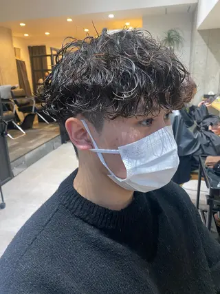 ミディアム パーマ メンズ 似合う髪型見つけます AYAKAのヘアスタイル