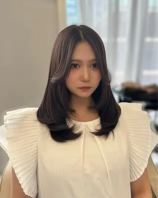 ミディアム カラー 暖色系/透明感 治野心のヘアスタイル