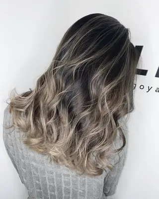 セミロング カラー ブリーチ 透明感HIDEのヘアスタイル