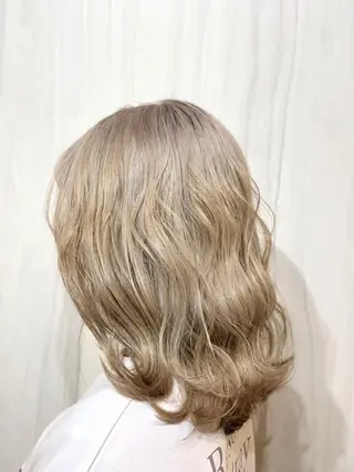 ミディアム カラー ヘアアレンジ ✨錦糸町ブリーチ/ ホワイトカラー皇気✨のヘアスタイル