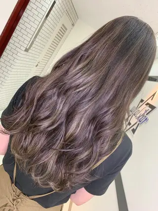 カラー Itsuki .のヘアスタイル