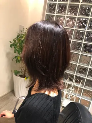 ミディアム 川上 恵里香のヘアスタイル
