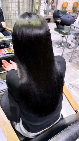 ロング カラー UMM 【れいな】のヘアスタイル