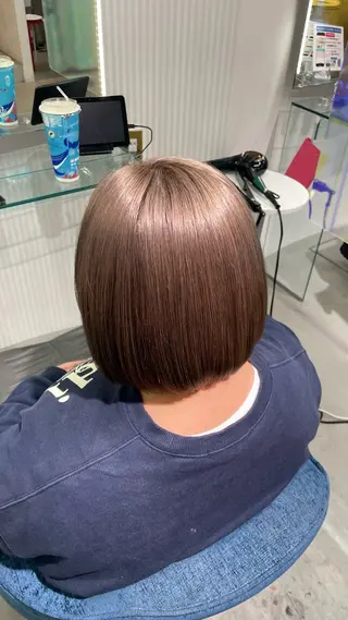 カラー Boxmico. / カカズ コトネのヘアスタイル