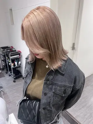 ミディアム トップスタイリスト/ アユミのヘアスタイル