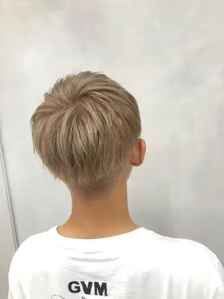ショート カラー メンズ ハイトーン×レイヤー /遠藤将太のヘアスタイル