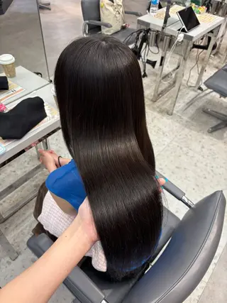 ロング カラー Koharu / Euphoriaのヘアスタイル
