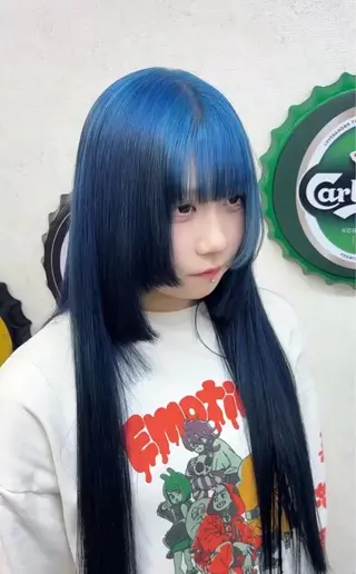 ロング EARTH 大分セントポルタ店のヘアスタイル