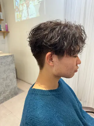 ミディアム カラー パーマ メンズ 似合う髪型見つけます AYAKAのヘアスタイル