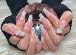 ネイル Nail&eye Belire 新宿のネイルデザイン