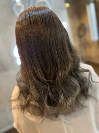 セミロング カラー ヘアアレンジ ミルクティーハイトー ン💖Mikaのヘアスタイル