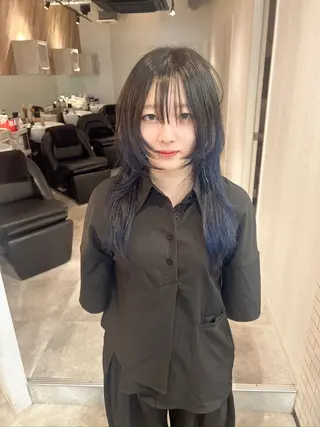ミディアム カラー ウルフカット レイヤーカット上柿のヘアスタイル