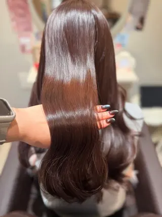 ロング カラー 髪質改善カラー ベージュ🤎YUMEのヘアスタイル