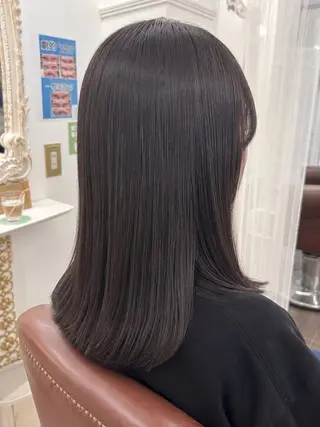 セミロング カラー 志村 梨帆のヘアスタイル