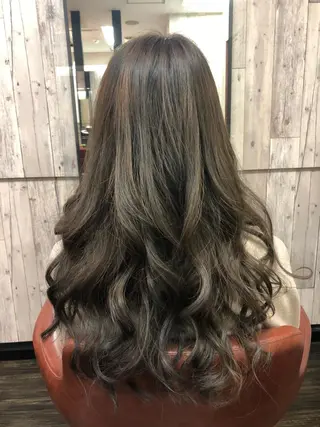 ロング カラー 川野 賢のヘアスタイル