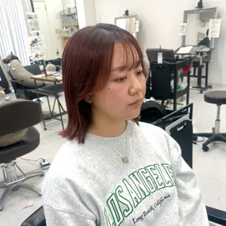 ミディアム 榎本 雪来のヘアスタイル