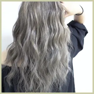 セミロング カラー 🫧あ お🫧 心斎橋のヘアスタイル