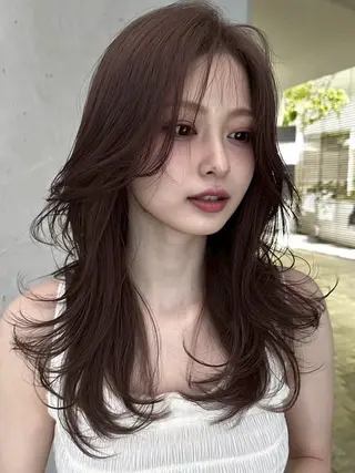 ロング 越川 友美子のヘアスタイル