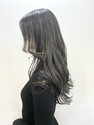 ロング レイヤーカット 赤み消し　店長/大和のヘアスタイル