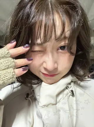 ミディアム カラー ヨシノ マナウのヘアスタイル