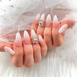 ネイル Nail Salon Lacus💅のネイルデザイン