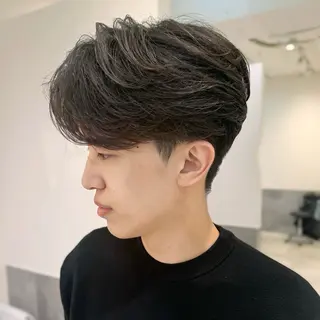 メンズ センターパート特化/ メンズカット/ヒロキのヘアスタイル