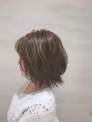ショート カラー 田中 真衣のヘアスタイル