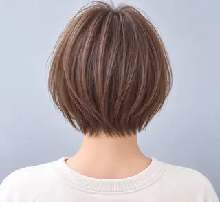 ショート カラー 久木原 ゆりのヘアスタイル