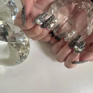 ネイル lavia🖤 ayumiのネイルデザイン