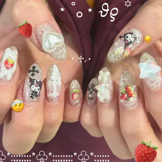 ネイル 栗田 ゆう子のネイルデザイン