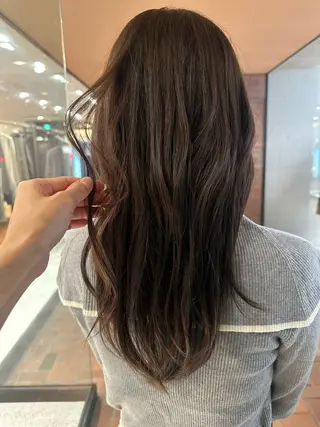 ロング カラー NORA銀座 NATSUMIのヘアスタイル