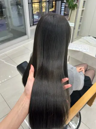 ロング カラー Kurumi リトル渋谷のヘアスタイル