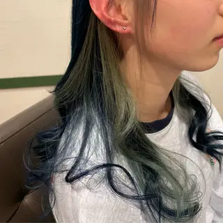 カラー 中屋 比呂のヘアスタイル