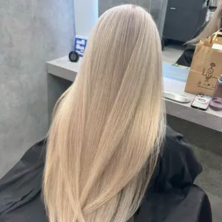 カラー Yoshiいろあそび 八王子/ハイトーンのヘアスタイル