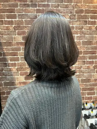 ミディアム カラー パーマ ヘアアレンジ メンズ キッズ ネイル マツエク・マツパ アイブロウ 久木原 ゆりのヘアスタイル
